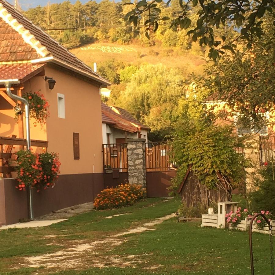 Liliom Vendégház Bakonybél Exterior foto